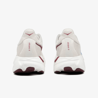 Hoka ARAHI9 