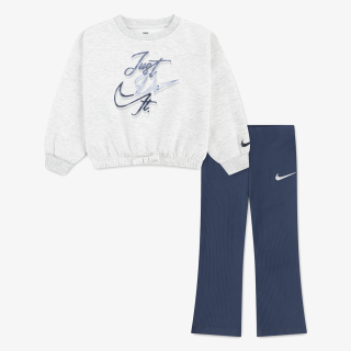 Nike Swoosh On Pointe 