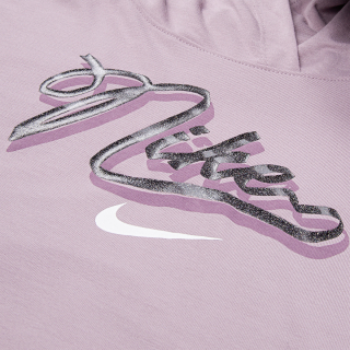 Nike Swoosh On Pointe 