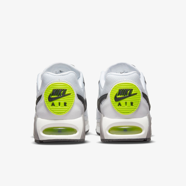 NIKE AIR MAX IVO 