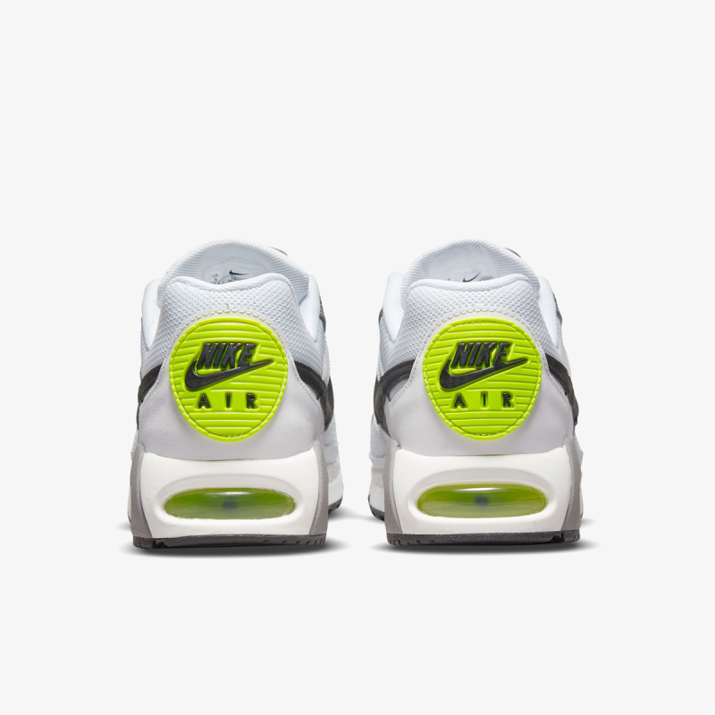NIKE AIR MAX IVO 