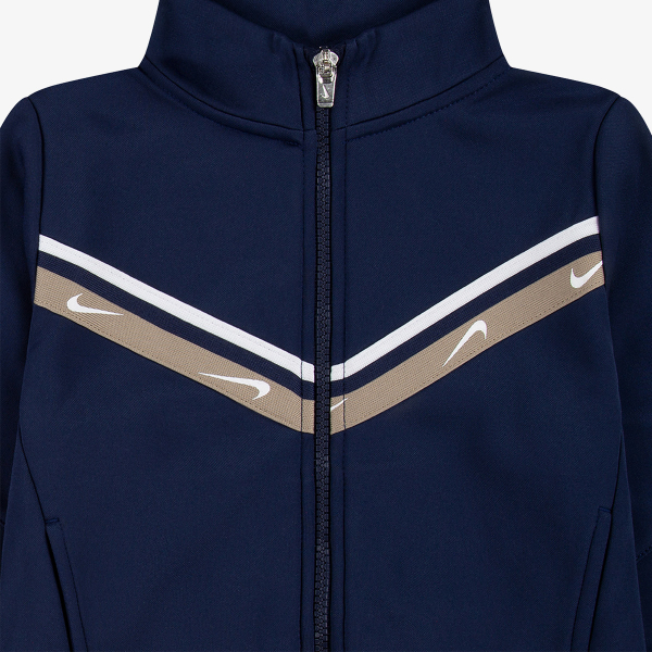 Nike Sportswear Club 