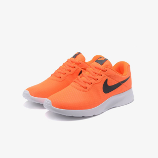 Nike OBUCA PATIKE WOMENS NIKE TANJUN SE SHOE 