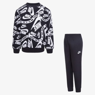 NIKE Sportswear Club 