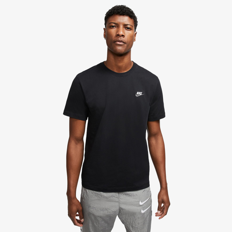Nike Sportswear Club 