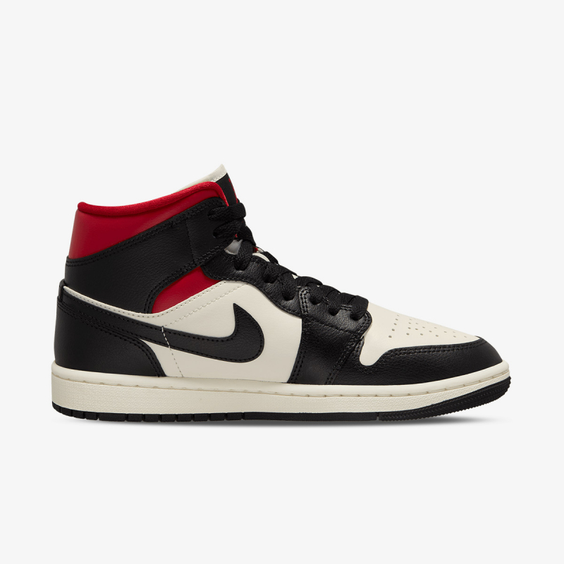 Nike WMNS AIR JORDAN 1 MID 