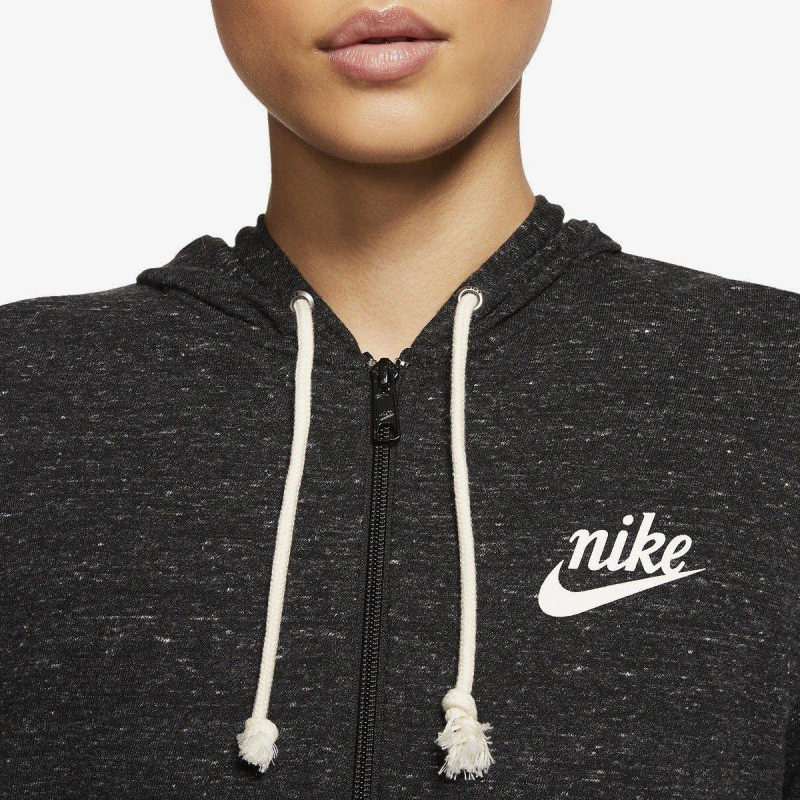 Nike Sportswear 