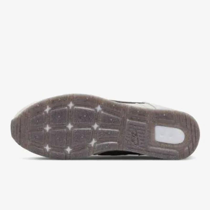 Nike Venture Runner 