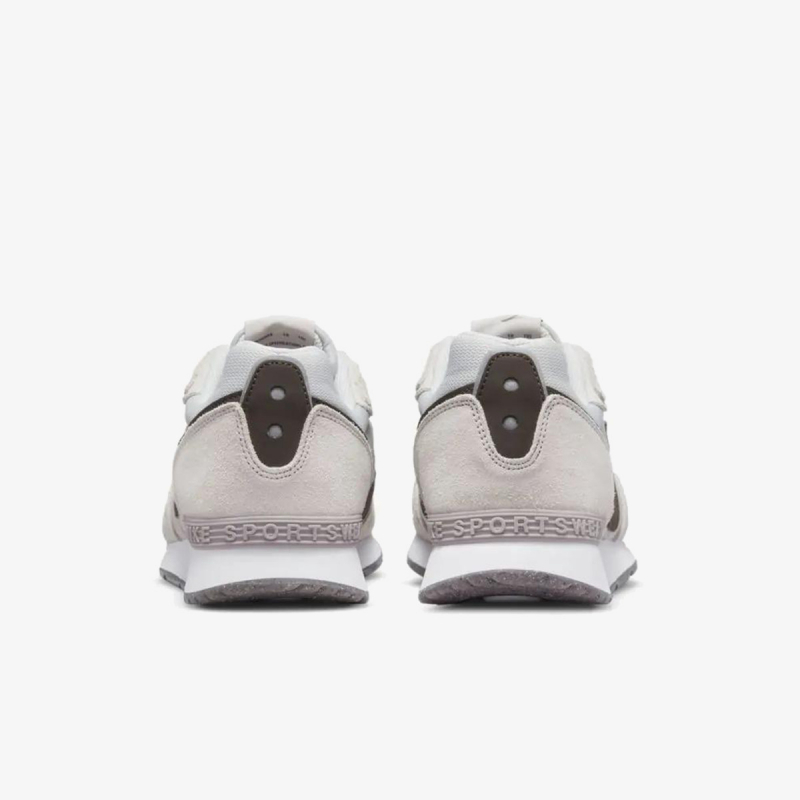 Nike Venture Runner 