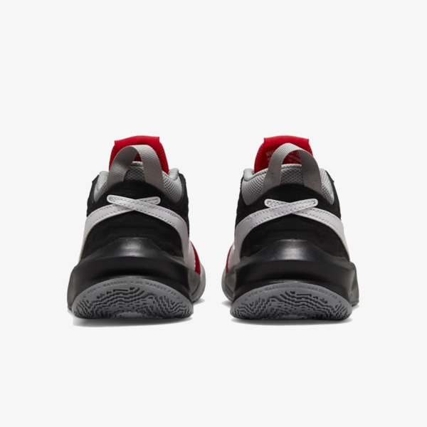 Nike TEAM HUSTLE D 10 