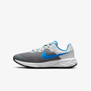 NIKE Revolution 6 