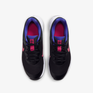 Nike Revolution 6 SE 