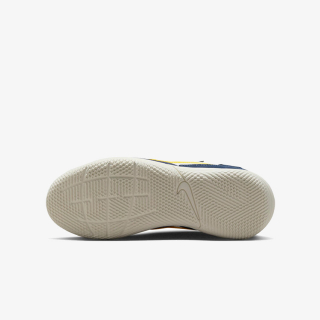 NIKE Streetgato 