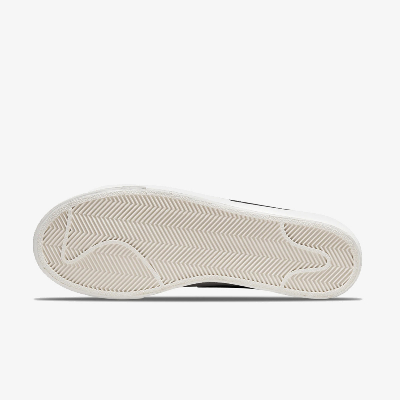 Nike Blazer Low Platform 