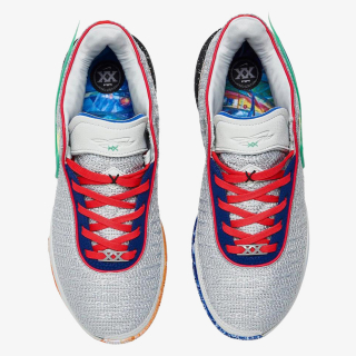NIKE LeBron XX 
