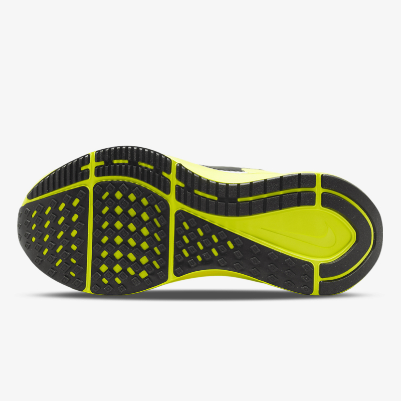 Nike Structure 25 