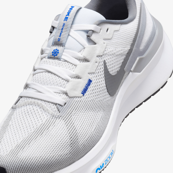 Nike Structure 25 