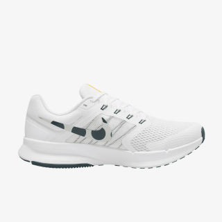 NIKE RUN SWIFT 3 