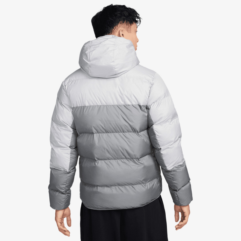 Nike Sportswear 
