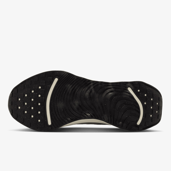 Nike Escape Momentum 