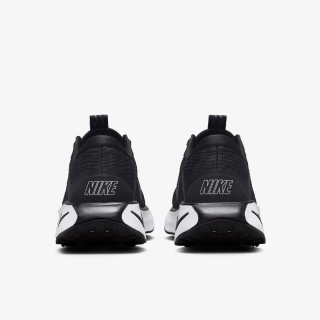 Nike Escape Momentum 