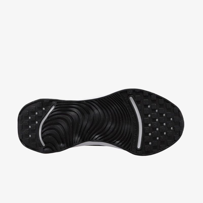 Nike Escape Momentum 