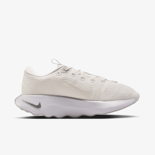 Nike Escape Momentum 