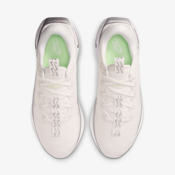 Nike Escape Momentum 