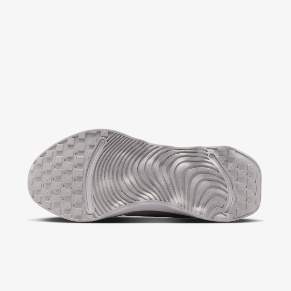 Nike Escape Momentum 