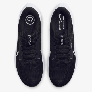NIKE Air Zoom Pegasus 40 