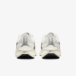 Nike Pegasus 40 