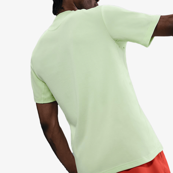 Nike Dri-FIT Primary 