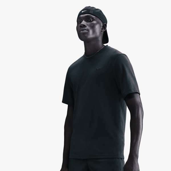 Nike Dri-FIT Primary 