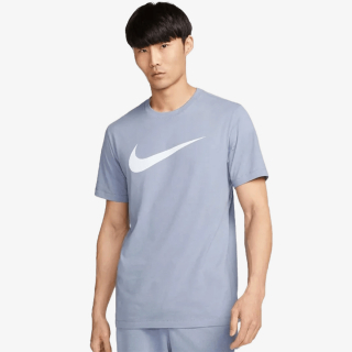 Nike M NSW TEE GOOD CHEST SWSH FS 