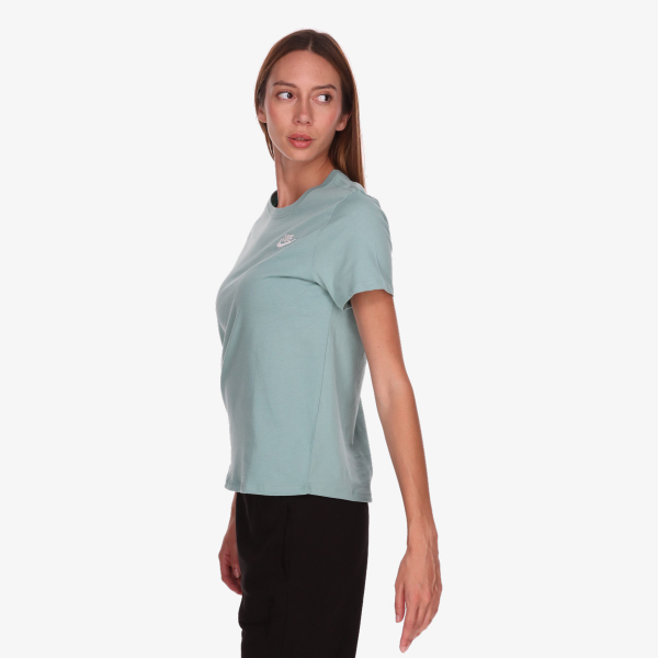 Nike Sportswear Club Essential 