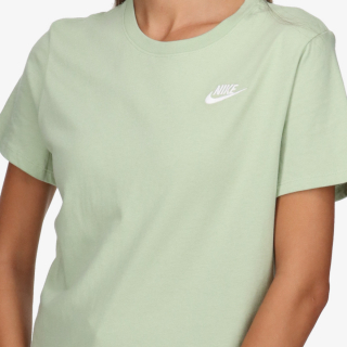 NIKE Sportswear Club Essentials 
