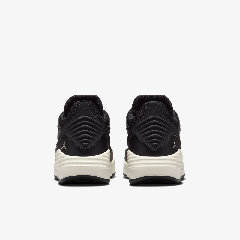 Nike Jordan Max Aura 5 