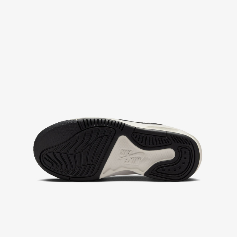 Nike Jordan Max Aura 5 