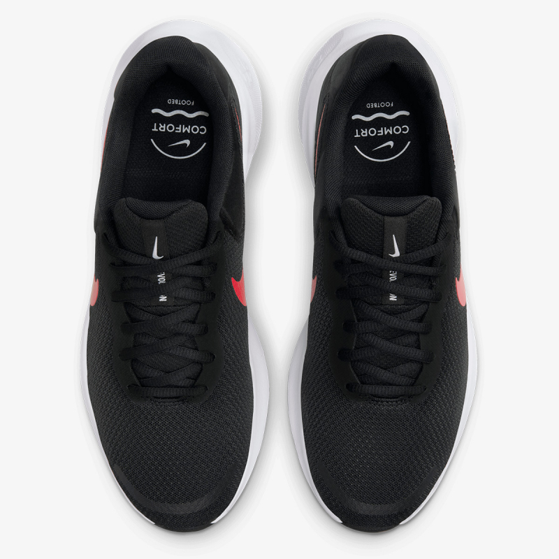 Nike Revolution 7 