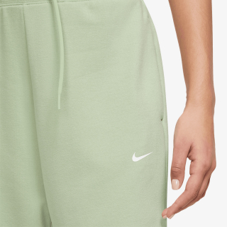 NIKE Dri-FIT One 
