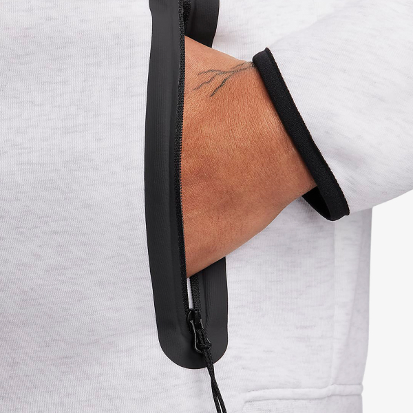 Nike Tech Fleece 