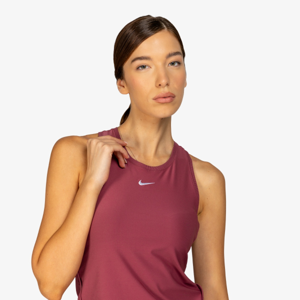 Nike Victory 