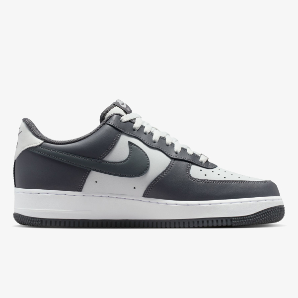 Nike Air Force 1 '07 