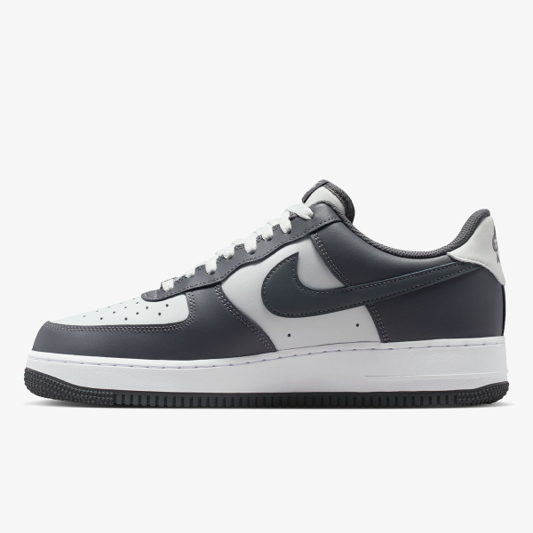 Nike Air Force 1 '07 