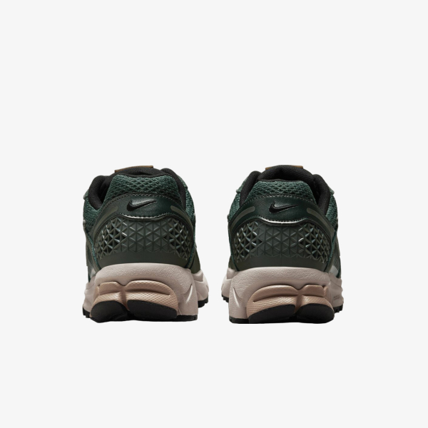 Nike W NIKE ZOOM VOMERO 5 C.O.R 