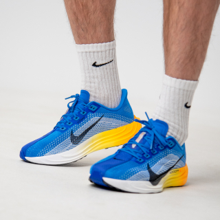 Nike Pegasus Plus 