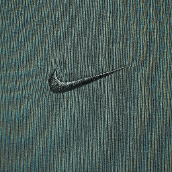 Nike Swoosh 
