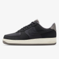 Nike Air Force 1 '07 LV8 