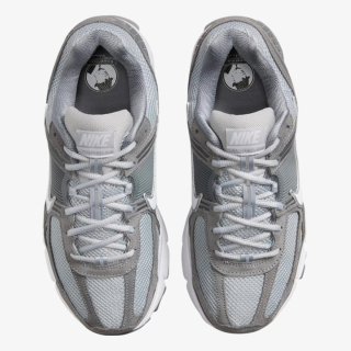 Nike Vomero 5 