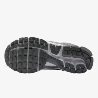 Nike Vomero 5 